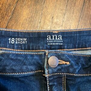 ANA Dark Denim shorts
